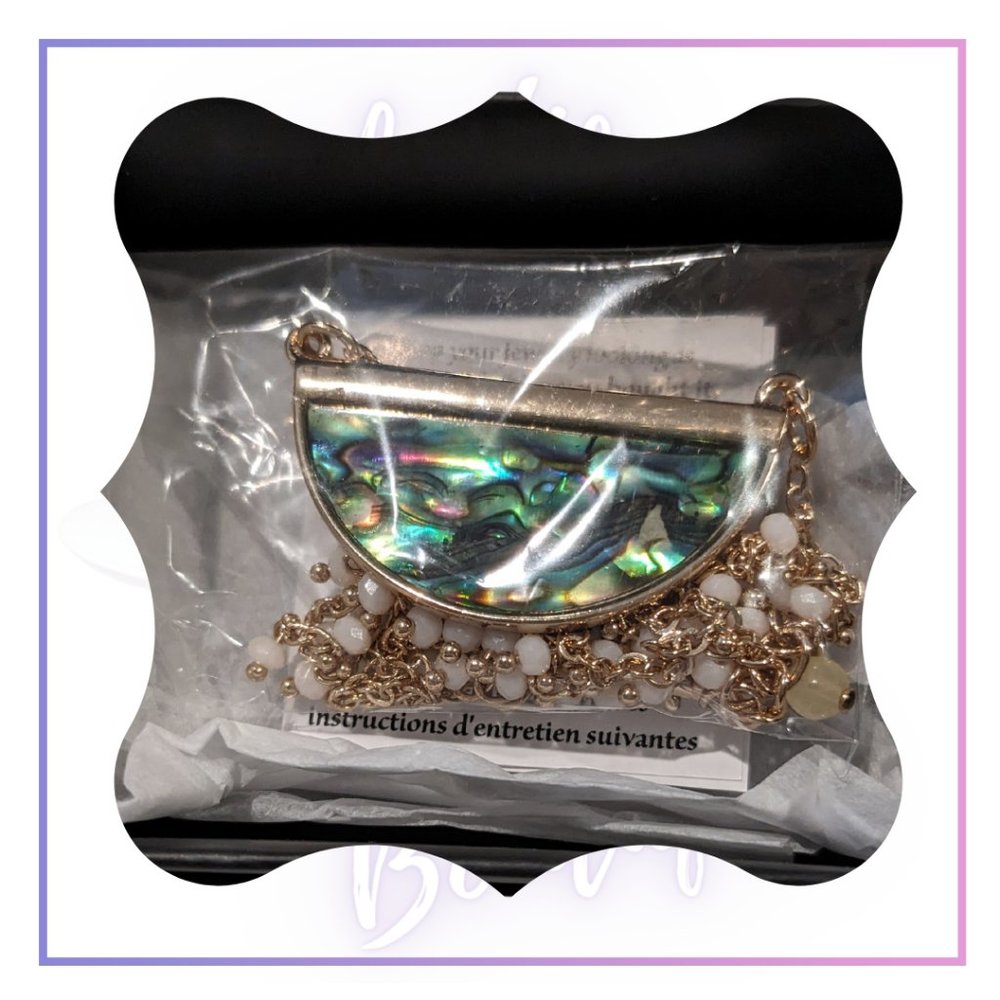 Gorgeous & Elegant Abalone Shell and Clear Faux Crystal Clear Beads Necklace. - Picture 2 of 14